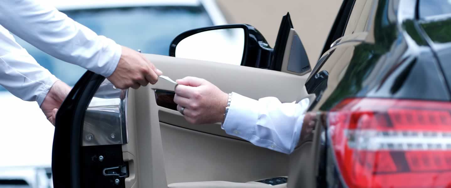 Handheld ticketing tracker